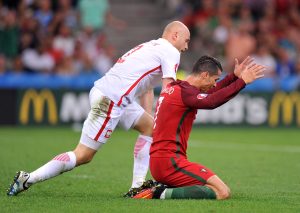 Michał Pazdan vs Cristiano Ronaldo; Polska - Portugalia 2016