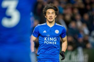 shinji okazaki bawi się futbolem w szóstej lidze niemieckiej