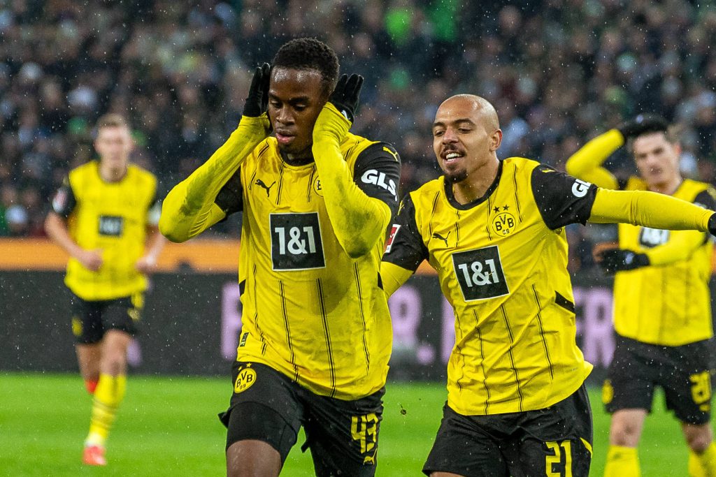 borussia sprzeda jedną ze swoich gwiazd Donyell Malen