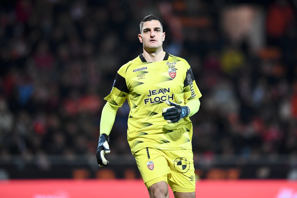 Szczęsny był pupilkiem Wengera mówi Vito Mannone