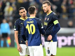 Fenerbahce Dzeko Tadić