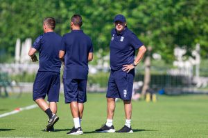 lecha trener van den brom