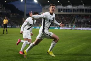 Fisnik Asllani