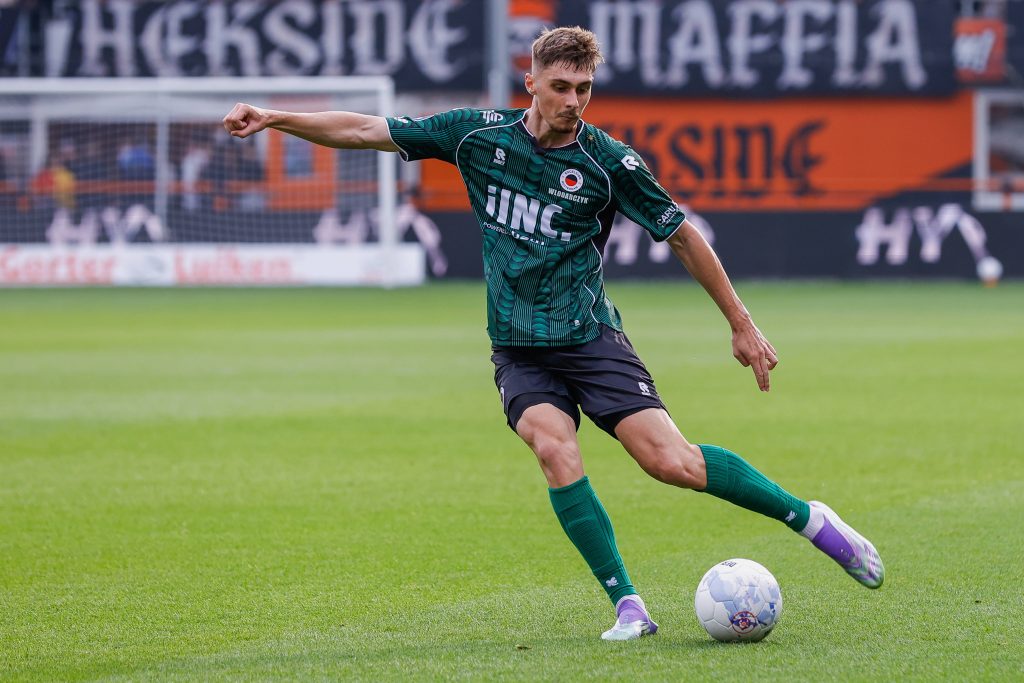 Napastnik Szymon Włodarczyk Eredivisie